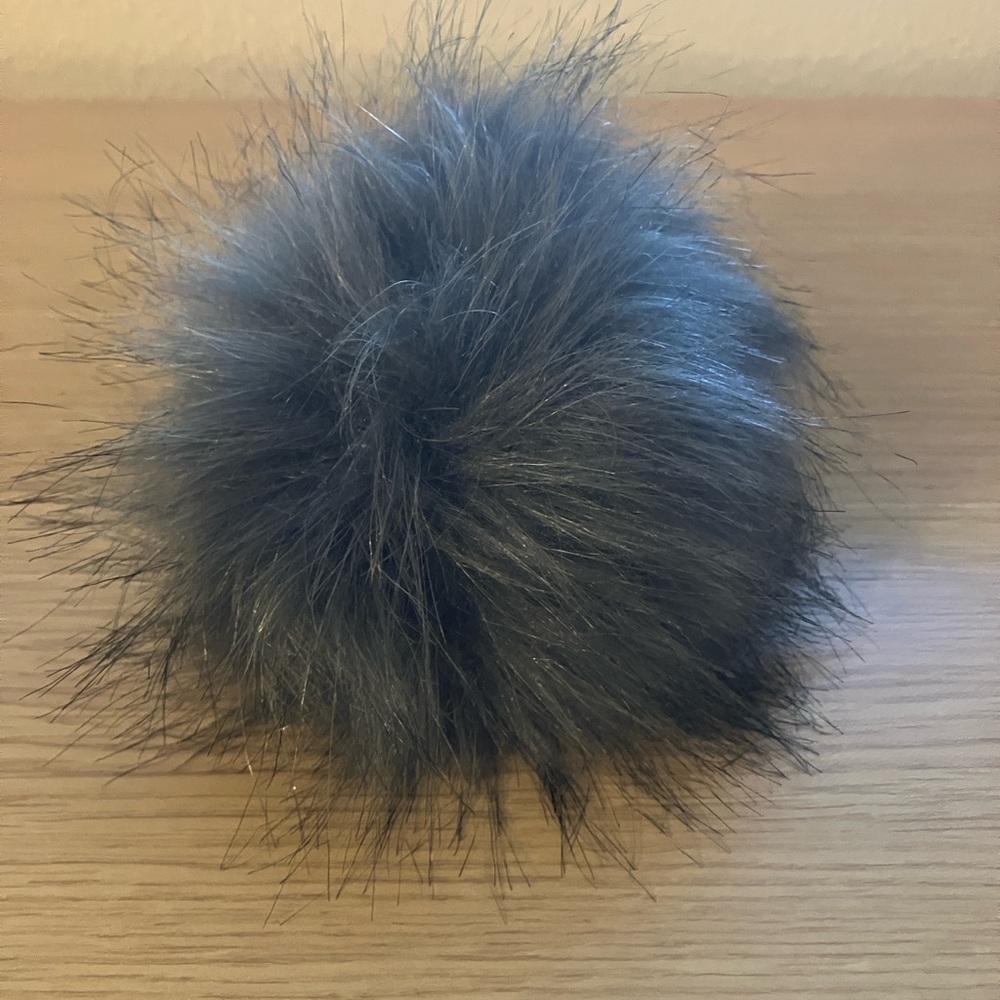 Faux Fur Pom Pom - Gray